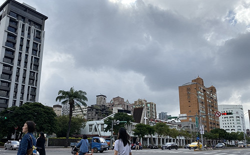 鋒面影響越晚越冷！北部入夜低溫下探16度