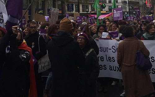 殺害女性層出不窮  法國數萬人上街抗議