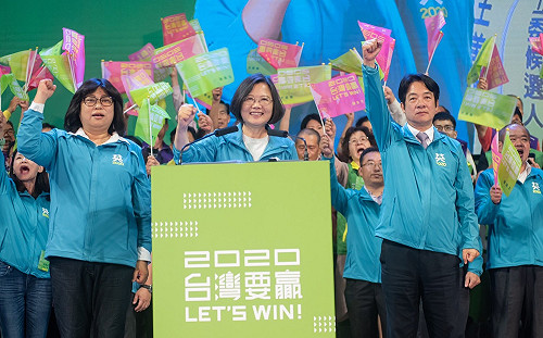 台灣民意基金會：蔡賴配5成5支持度狂勝韓張配、宋余配