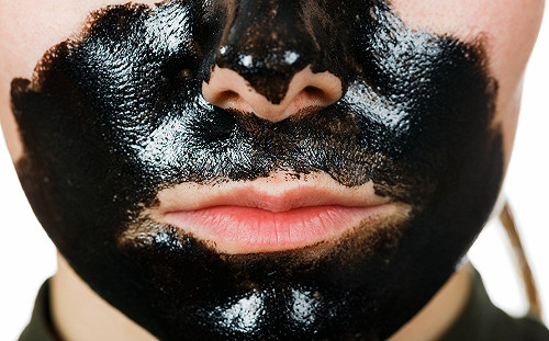 鼻頭貼拔粉刺好暢快？食藥署：拔出的多半是皮質管絲