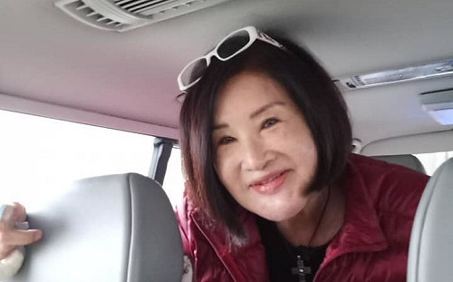 「鋼鐵郭粉」恬娃為救韓  稱：跪求吳斯懷、葉毓蘭退選