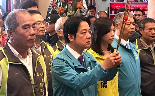 陪同洪慈庸參拜  賴清德：讓楊瓊瓔副市長留在市府幫忙