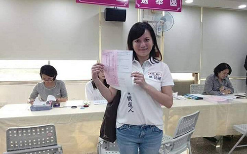 立委選戰點將錄》秦詩雁繼承父親衣鉢參選處女秀獻給鳳山