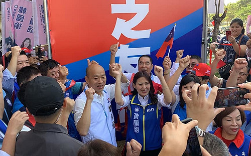 韓國瑜岡山造勢「撤椅」「坐不滿」 苦苓：英粉不要高興得太早