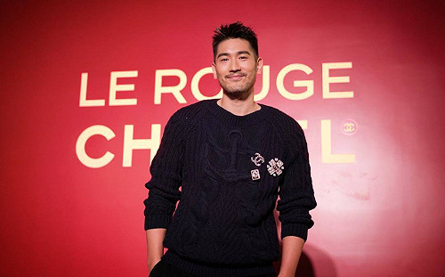 高以翔燦笑模樣當遺照 高母：愛他的人不要過度悲傷