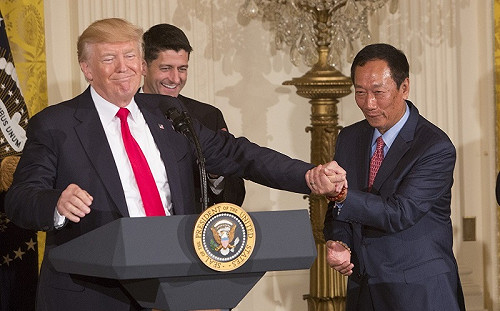 川普怨晶片事業被搶討保護費｢的確對台灣有些情緒｣矢板明夫揭原因