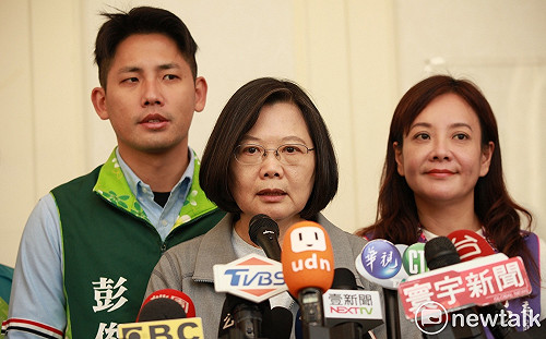李佳芬指蔡高民調是笑話  蔡回擊:不相信民調為何要常常引述?