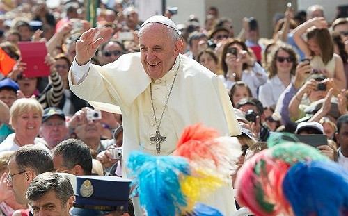 被中國掐住喉嚨? 教宗「選擇性噤聲」突刪香港議題
