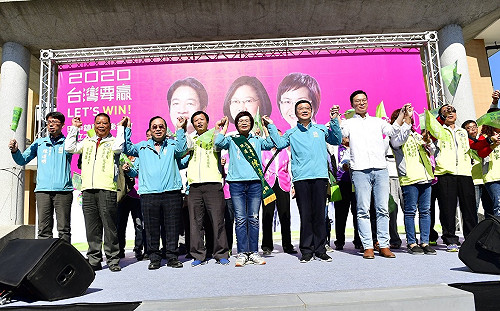 卓榮泰邀年輕世代加入民進黨 稱「林飛帆是民進黨強心針」