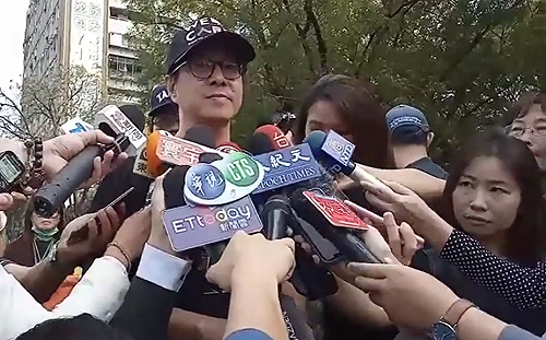 (影) 遊行前喊話 尹立：我們訴求都是一樣的 希望韓先生離開高雄