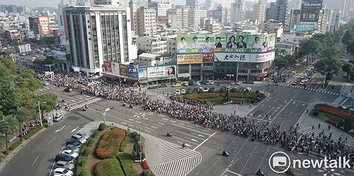 直播》罷韓大遊行上街  民眾人高呼：光復高雄！