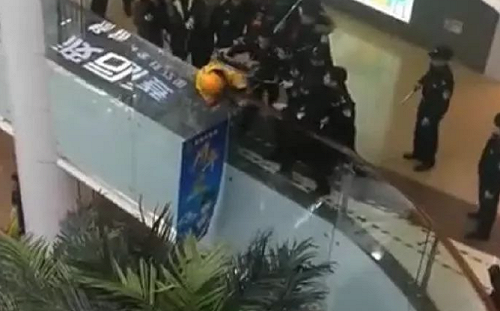 氣客戶給「差評」陸外送員持刀捅人致死