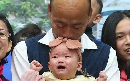 女嬰暴哭韓國瑜自嘲「她不喜歡禿頭」 名嘴揭最大錯誤是.....