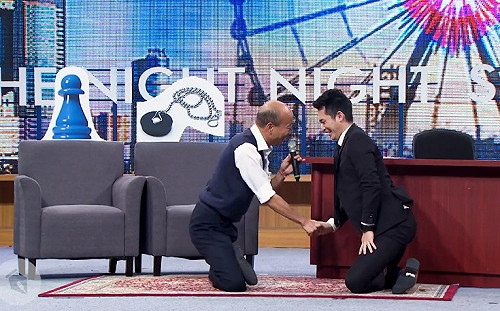 管仁健觀點》酒店high咖為何要表演盤腿走路？