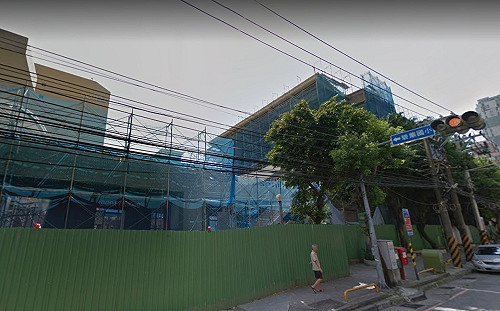 三重碧華國小槍響！ 警匪對峙校園一度封閉