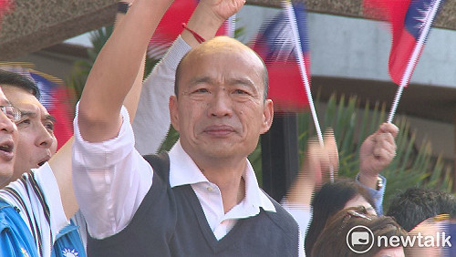 韓國瑜自爆看女生漂亮小腿落放牛班　黃創夏：女公務員要穿長褲？