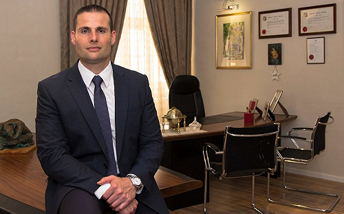 記者之死撼動政壇 馬爾他總理辭職換素人做做看