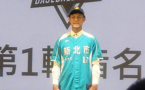 中職／首度體驗職業規格體檢  岳政華希望能再壯一點