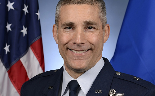 故參謀總長沈一鳴上將等公祭  美空軍現役准將出席致意