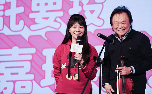 破嗓女神清唱母親真偉大  無辜民眾：一早被嚇醒