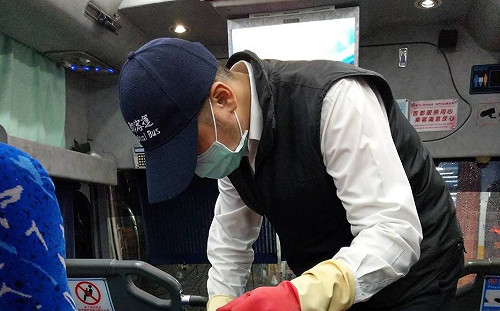 武漢肺炎》加強防疫!客運營運期間每8小時消毒一次