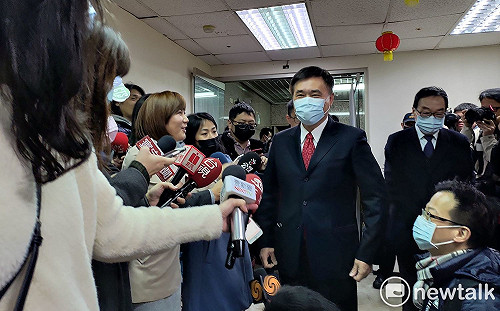 沈富雄看衰「輸的不好看」 郝龍斌酸回:他每次都輸雞排