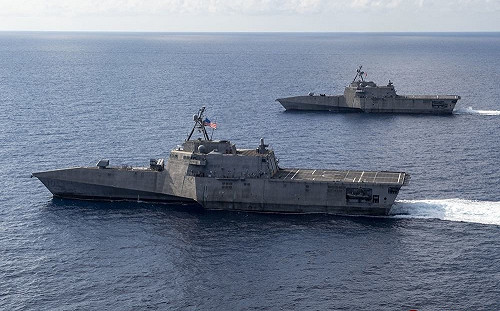 美軍2艘「獨立級」南海編隊航行 陸媒跳腳大罵「變本加厲」