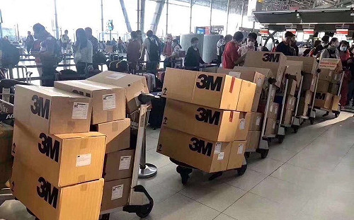 武漢肺炎》口罩每小時價格都在變！中國業者控韓國商人大賺「黑心財」