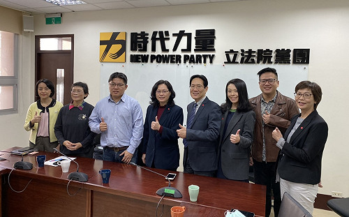 民眾黨團拜會時力 賴香伶:兩方努力合作、求同存異