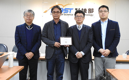 太陽能轉氫能效率高20%!台灣研究成果榮登國際期刊