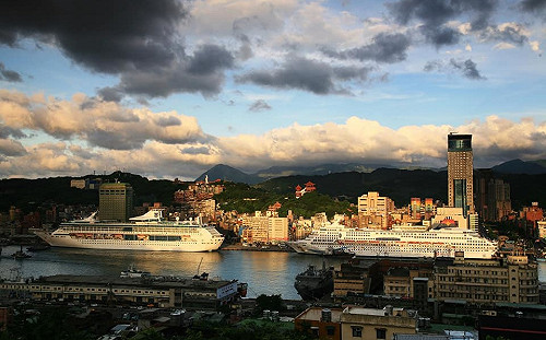 武漢肺炎》這麼甚麼操作？ 「鑽石公主」乘客送車站直接解散…