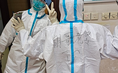 「老婆」堅守武漢抗疫？胡歌親自認證：最美麗的小光頭