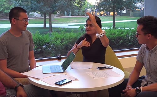 反竊聽！美國研發超音波手環干擾收音裝置