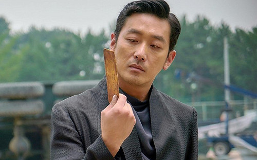 《與神同行》河正宇驚爆染毒!長年以弟弟名義施打「牛奶針」