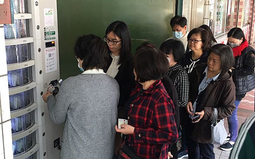 新創團隊台北免費測試「口罩販賣機」！反應熱烈1999詢問電話打爆