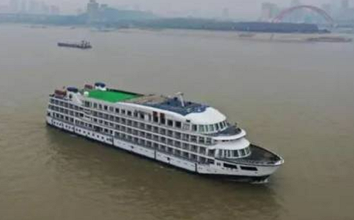 武漢肺炎》不怕群聚感染？中國徵用7艘客輪供醫護住宿