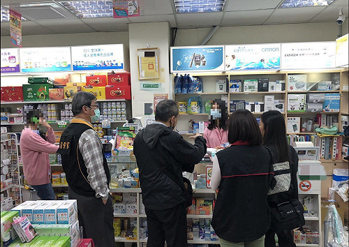 婦人逼藥師「磕頭道歉」  陳時中：將以最嚴厲處分