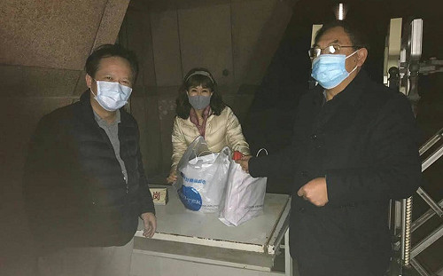 為血友病童母親、台商抱屈？《人民日報》撰文批台灣6主播、名嘴