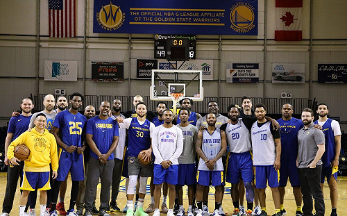 NBA／MVP被下放發展聯盟　柯瑞在IG秀自己的新衣櫃(影)