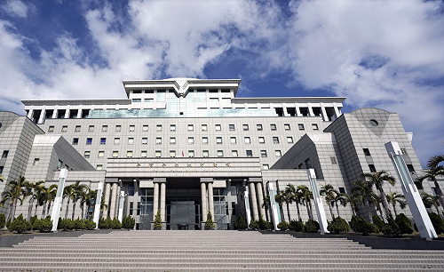 父母未拋棄繼承 為尋短女兒賠償房東286萬元