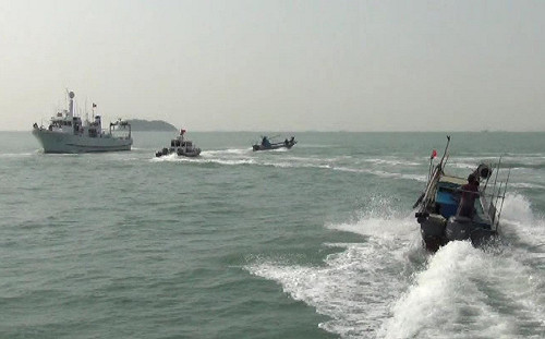 遭中國10餘艘船艦惡意攻擊  海巡署開11槍驅離