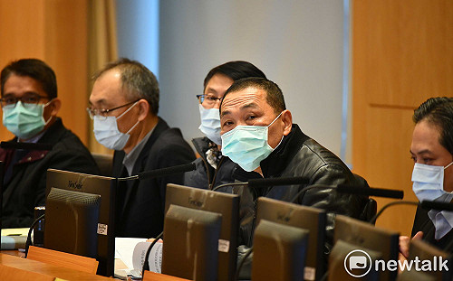 新北市醫院、護理之家即日起禁止探病，陪病限1人