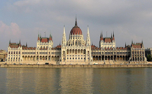 防疫再升級！匈牙利28日起全國封鎖2週