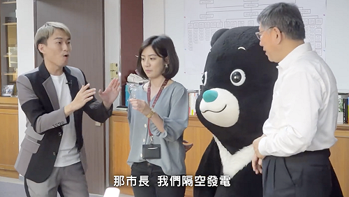 （影）柯P愚人節獻影片教防疫 合體陳日昇變魔術