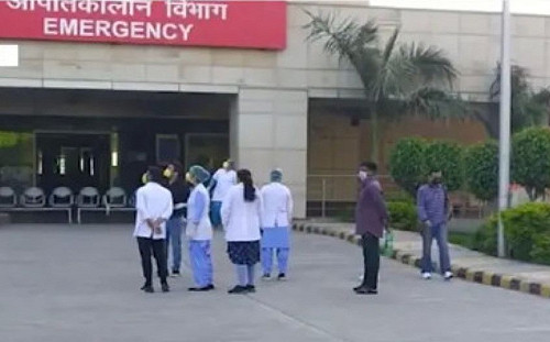 隔離期間過於恐慌！印度「未被確診」男子從6樓摔死