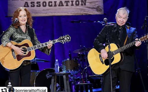 兩度抗癌成功卻不敵武肺！葛萊美傳奇民謠歌手不幸病逝