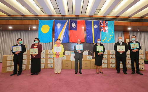 外交部援贈太平洋4友邦口罩 貫徹「Taiwan is helping」理念