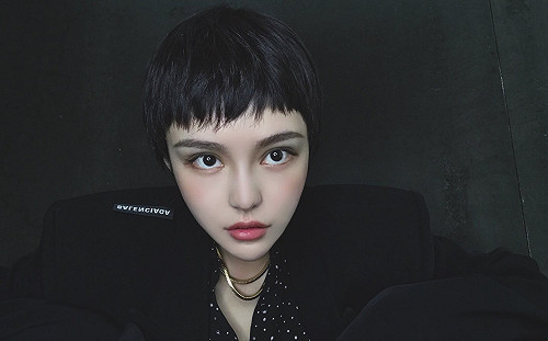 情傷狠斷髮？ 周揚青私人帳號發文洩端倪