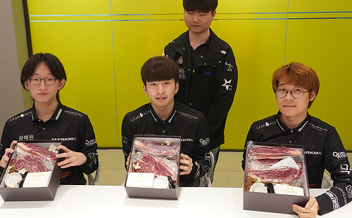 《英雄聯盟》重重有賞！T1贈APK全隊超貴韓牛禮盒