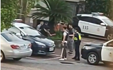 (影) 派出所前兩派鬥毆警鳴槍 反毒陣：佛系警察什麼事都不能做